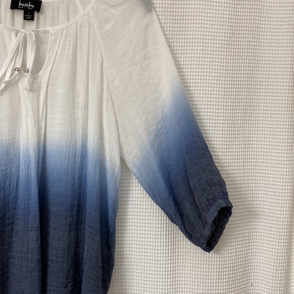 Women’s By and by ombré white and blue half sleeve flowy blouse. Size Small - Picture 4 of 11